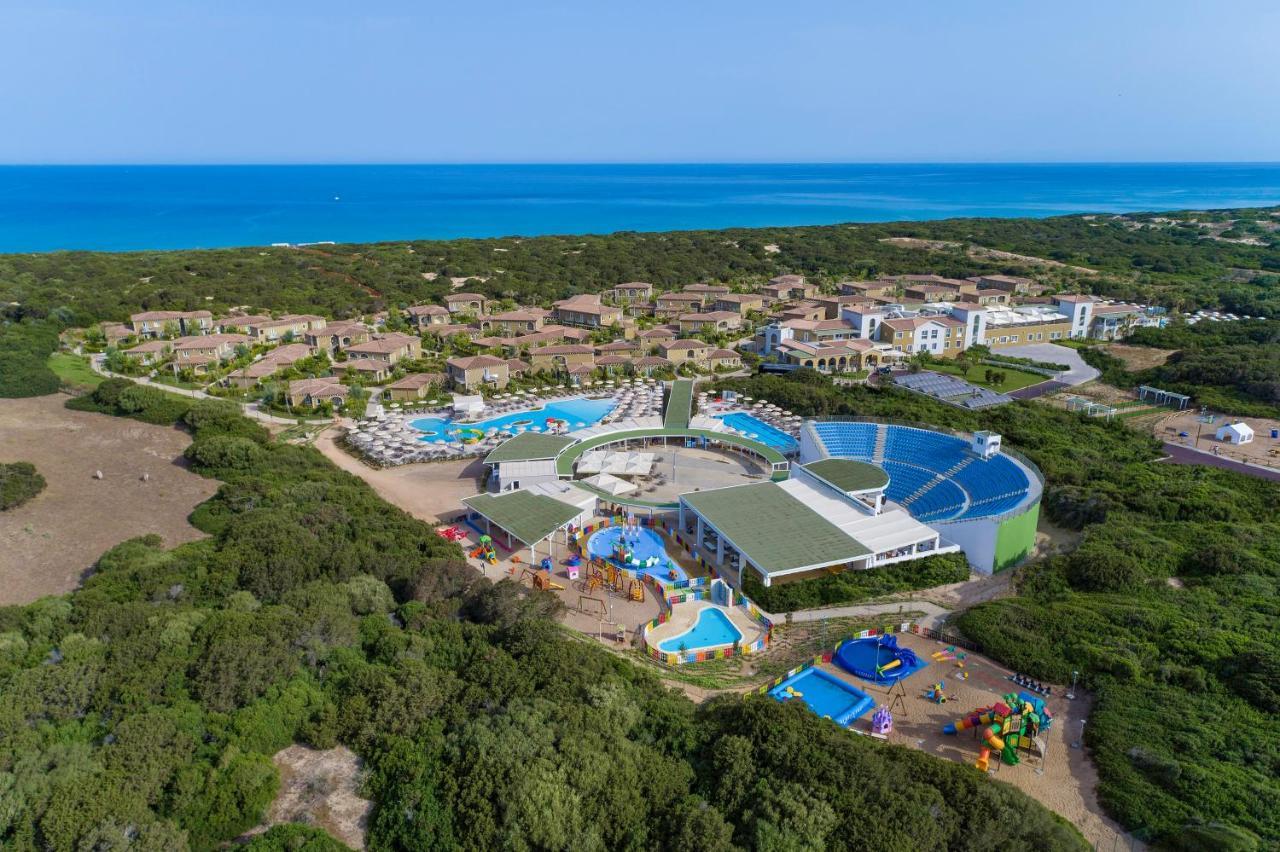 Is Serenas Badesi Resort Esterno foto