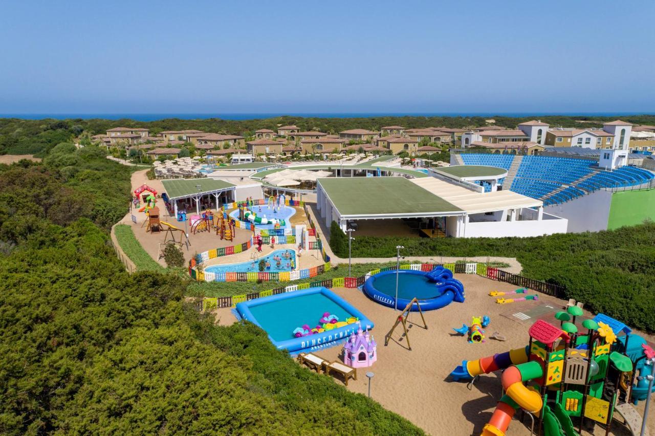 Is Serenas Badesi Resort Esterno foto